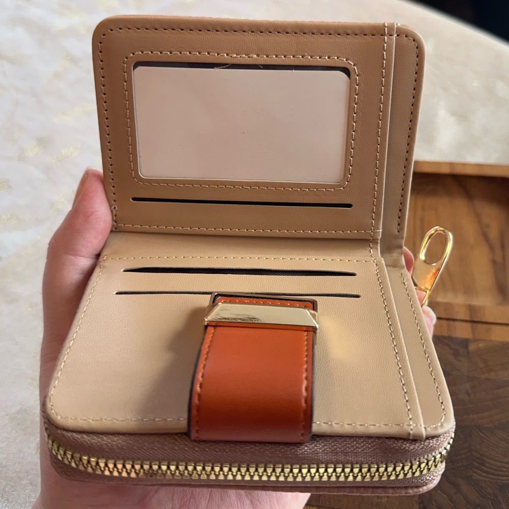 Small wallet NWOT Mauve - Picture 5 of 10